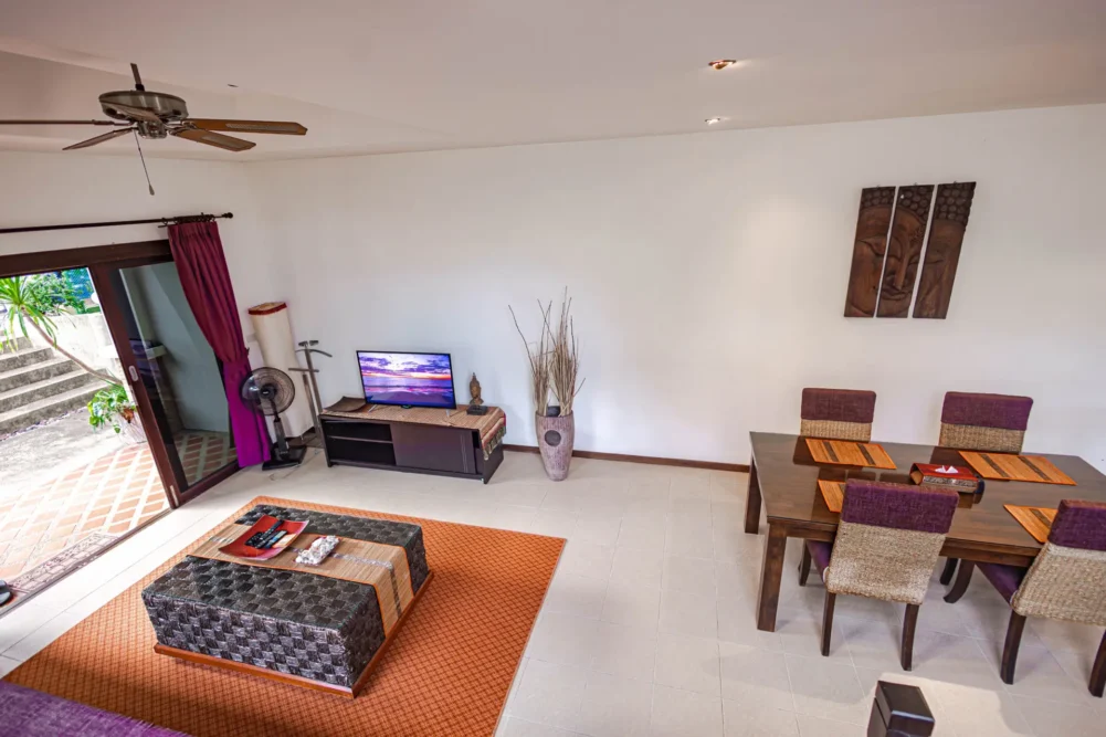 Moombai Villa – warm purple and orange décor