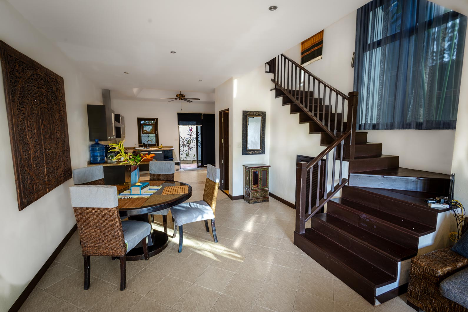 Siban-villa-dining-room-2