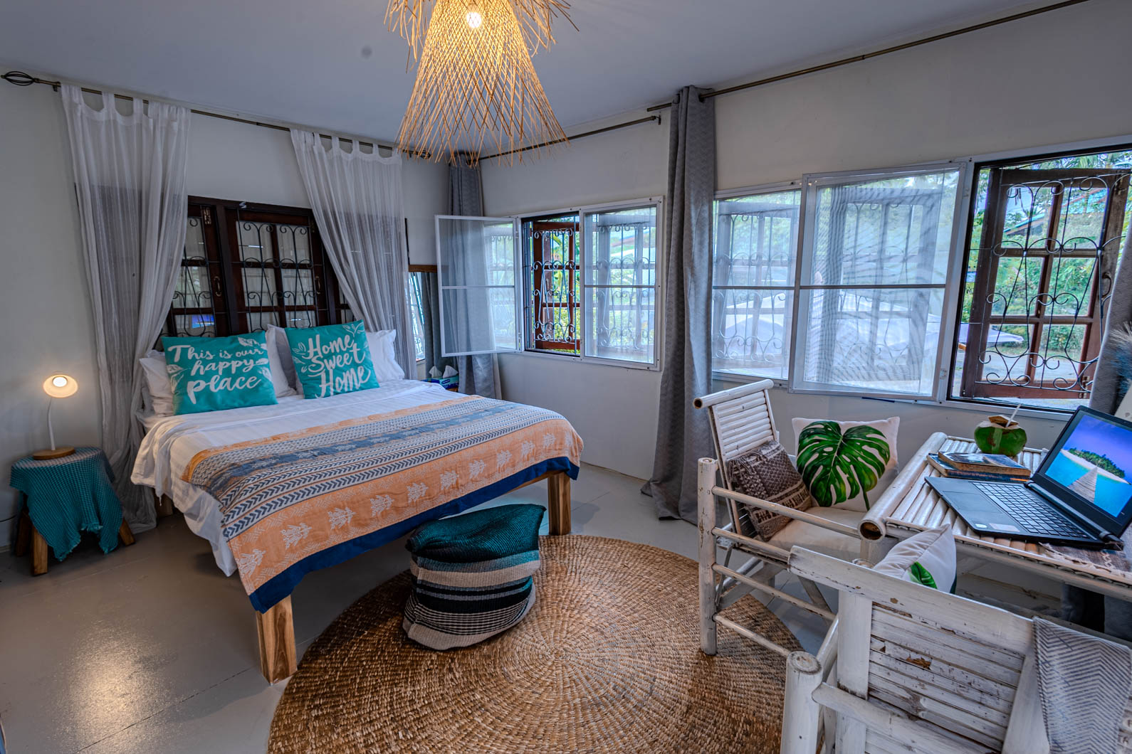 bungalow-bedroom-main-view